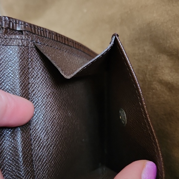 Louis Vuitton Brown Epi Bifold Wallet - Picture 7 of 15